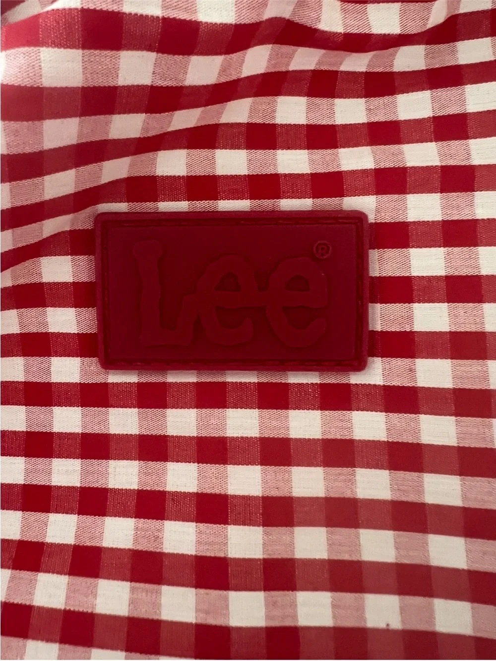 Lee tote red